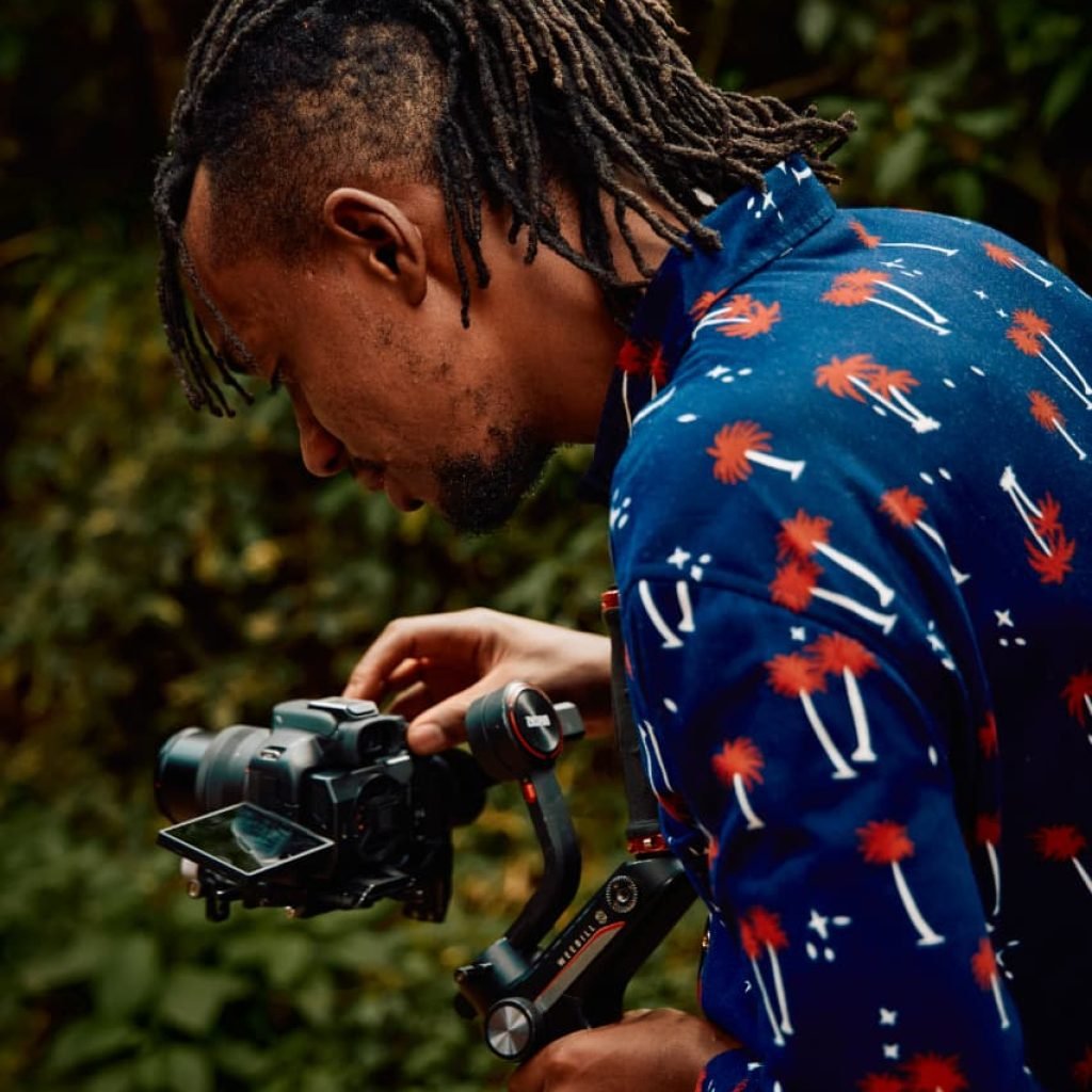 21810I will provide a professional and believable voiceover in English or Swahili.